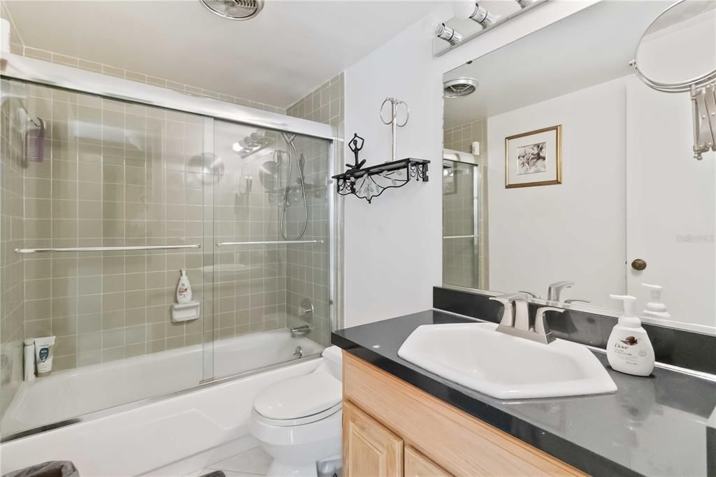 En Venta: $189,000 (2 camas, 2 baños, 1216 Pies cuadrados)