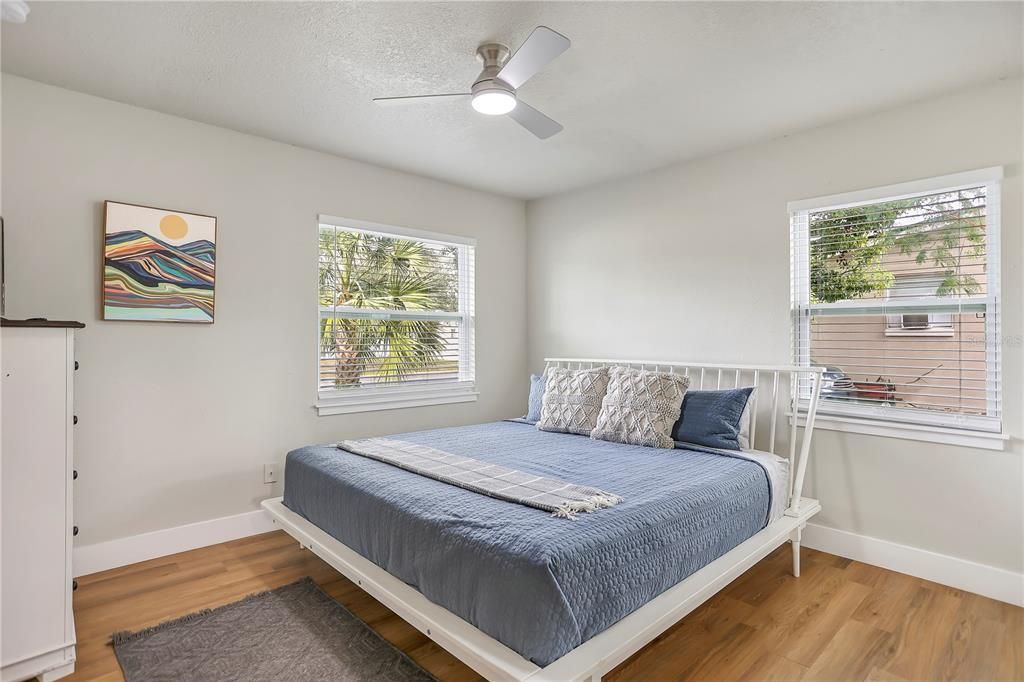 На продажу: $345,000 (3 спален, 2 ванн, 1225 Квадратных фут)