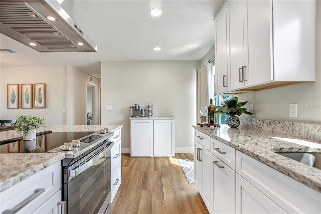 На продажу: $345,000 (3 спален, 2 ванн, 1225 Квадратных фут)