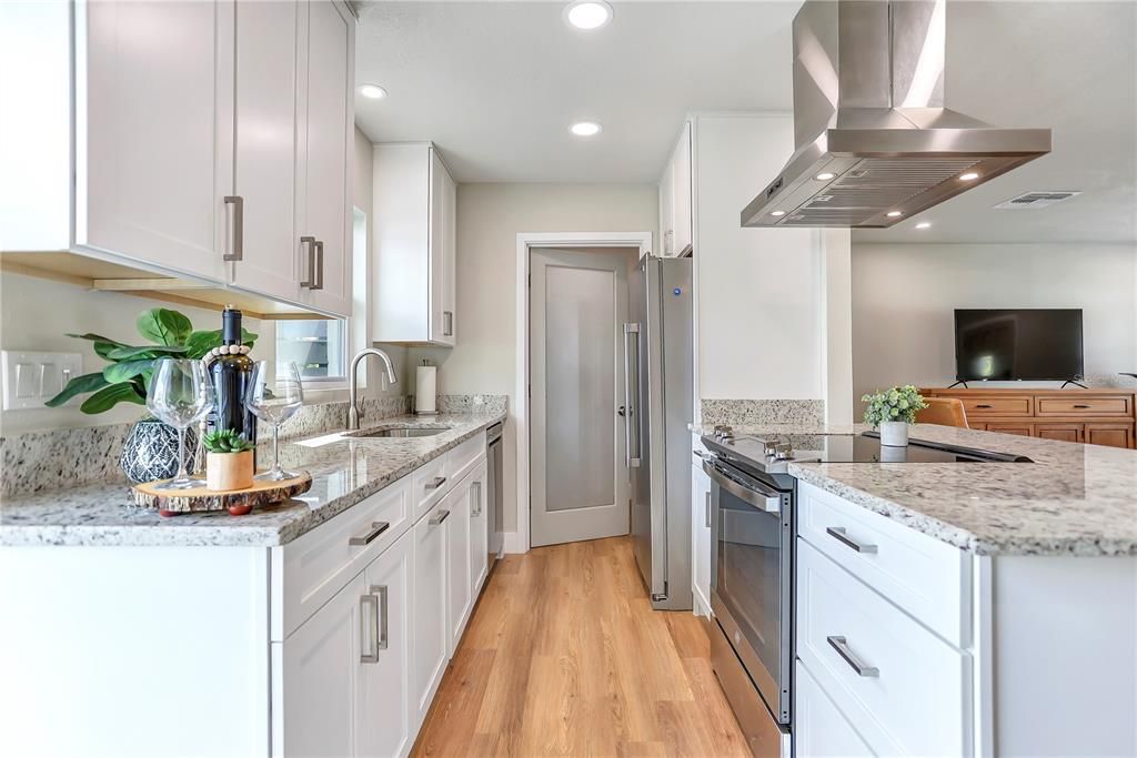 На продажу: $345,000 (3 спален, 2 ванн, 1225 Квадратных фут)