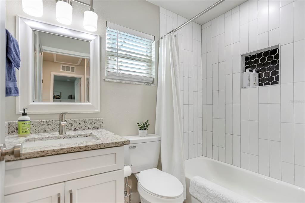 На продажу: $345,000 (3 спален, 2 ванн, 1225 Квадратных фут)