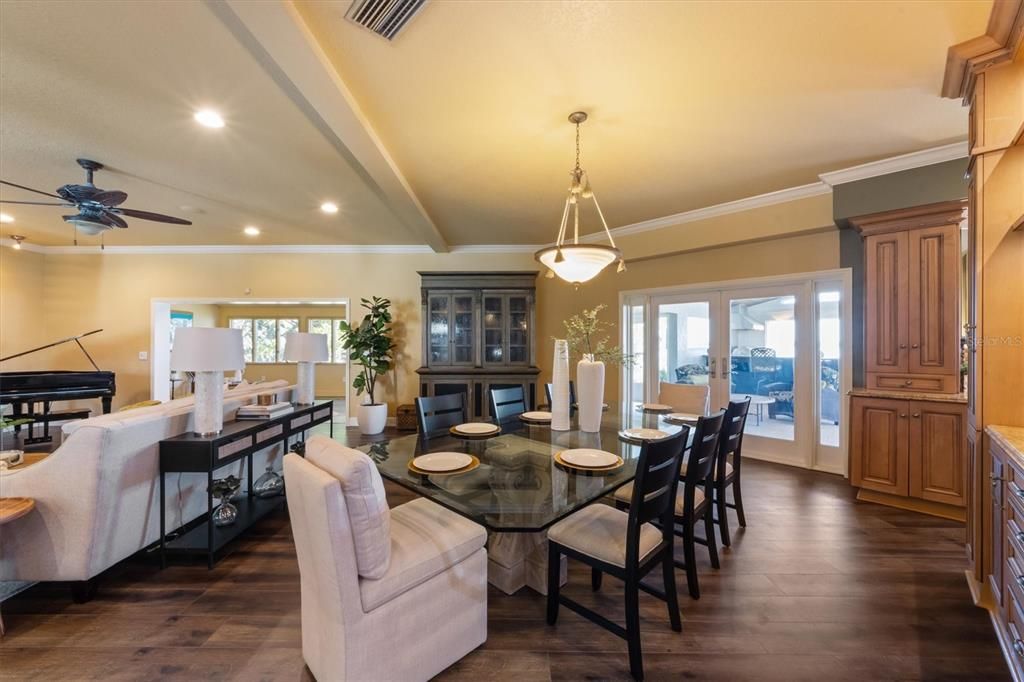 待售: $2,999,000 (5 贝兹, 3 浴室, 4969 平方英尺)