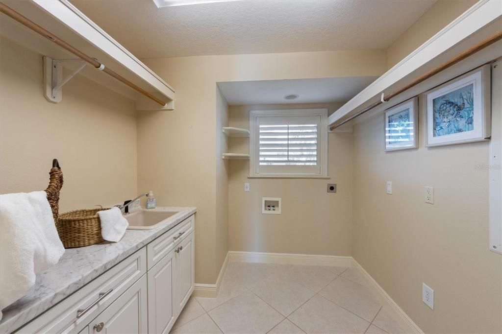 待售: $2,999,000 (5 贝兹, 3 浴室, 4969 平方英尺)