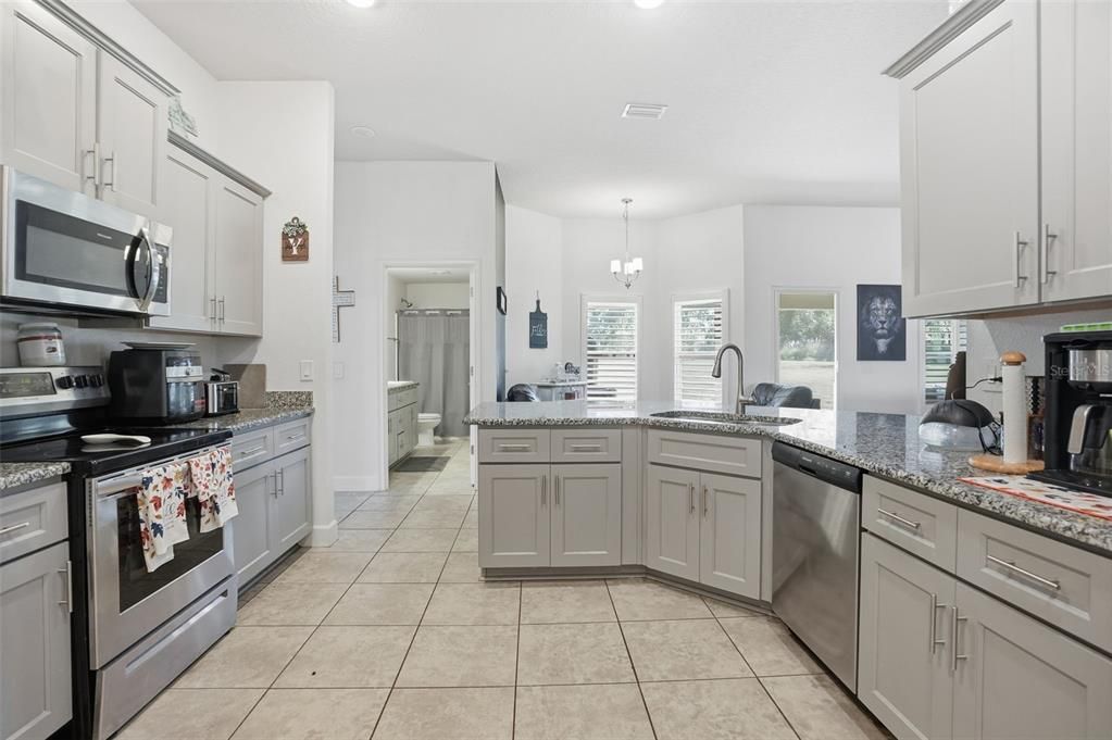 На продажу: $574,900 (4 спален, 3 ванн, 2555 Квадратных фут)