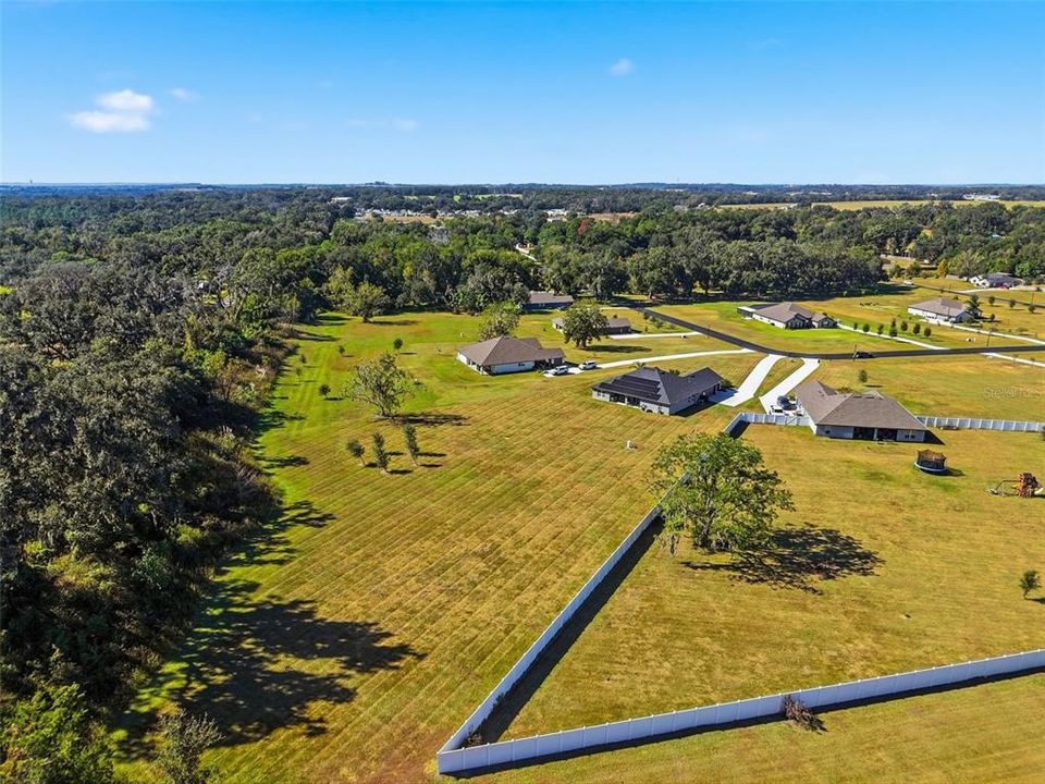 На продажу: $574,900 (4 спален, 3 ванн, 2555 Квадратных фут)