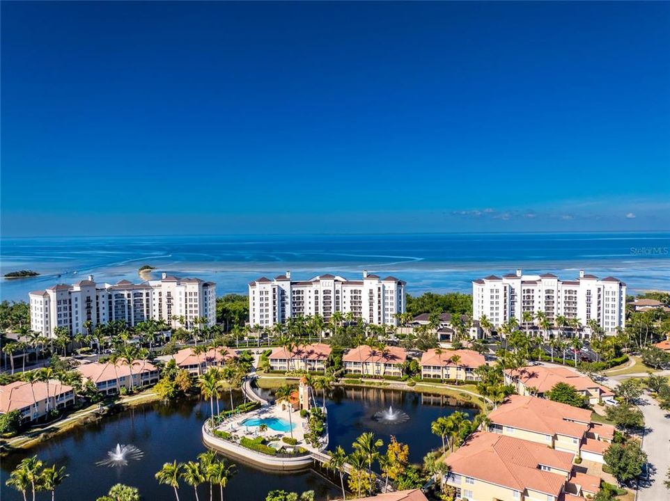 For Sale: $775,000 (3 beds, 3 baths, 2351 Square Feet)