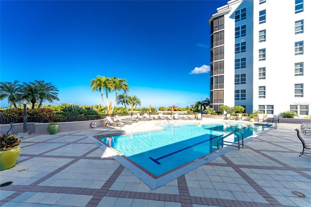 For Sale: $775,000 (3 beds, 3 baths, 2351 Square Feet)