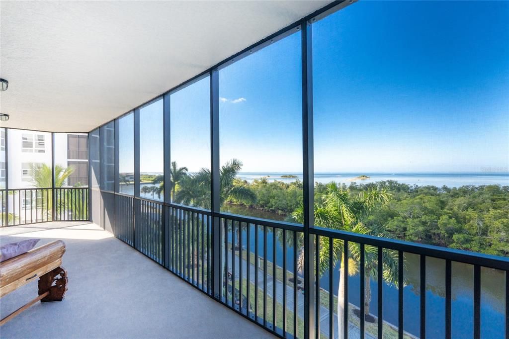 For Sale: $775,000 (3 beds, 3 baths, 2351 Square Feet)