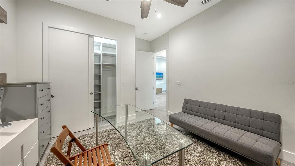 На продажу: $1,395,000 (3 спален, 2 ванн, 2332 Квадратных фут)