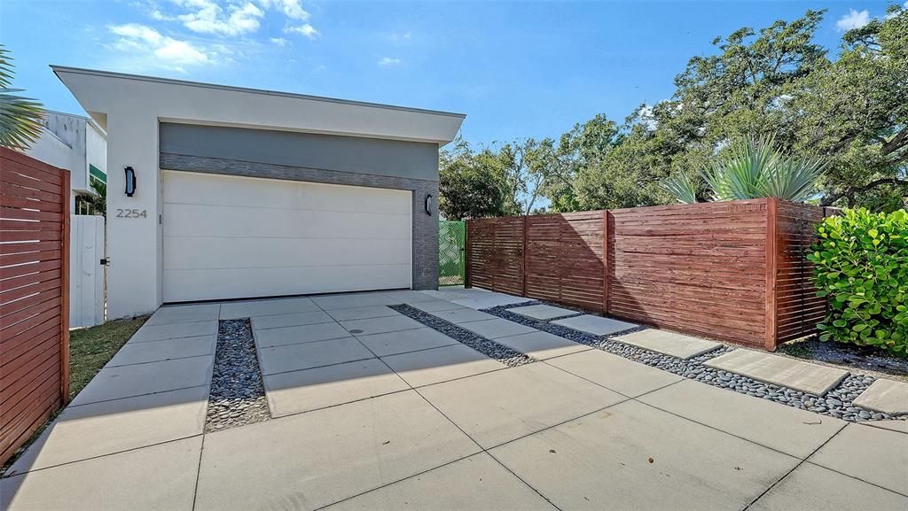 На продажу: $1,395,000 (3 спален, 2 ванн, 2332 Квадратных фут)