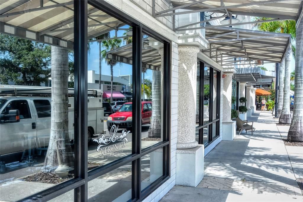 На продажу: $1,395,000 (3 спален, 2 ванн, 2332 Квадратных фут)