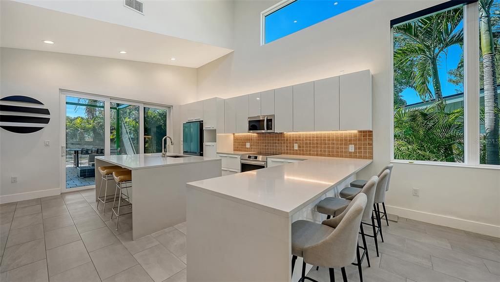 На продажу: $1,395,000 (3 спален, 2 ванн, 2332 Квадратных фут)