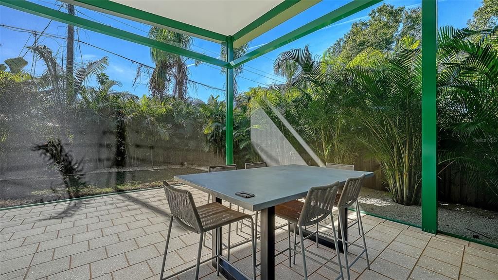 На продажу: $1,395,000 (3 спален, 2 ванн, 2332 Квадратных фут)