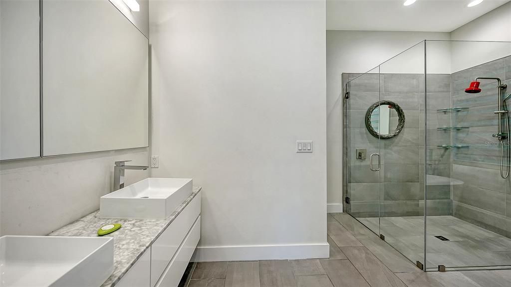 На продажу: $1,395,000 (3 спален, 2 ванн, 2332 Квадратных фут)