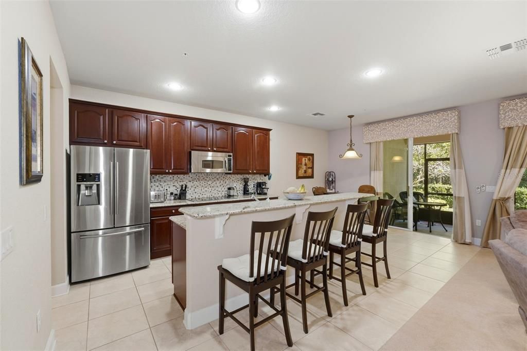 На продажу: $369,000 (3 спален, 2 ванн, 2059 Квадратных фут)