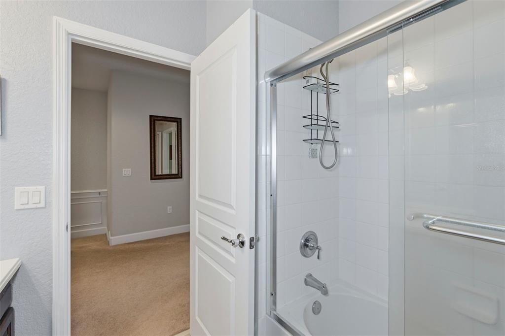 На продажу: $369,000 (3 спален, 2 ванн, 2059 Квадратных фут)