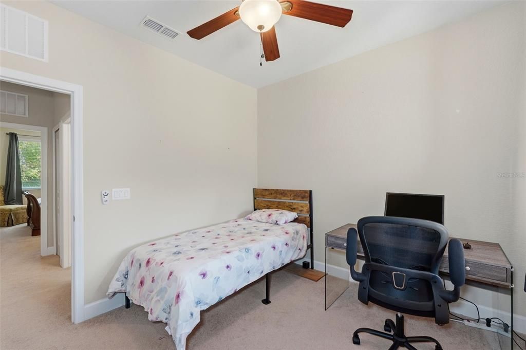 На продажу: $369,000 (3 спален, 2 ванн, 2059 Квадратных фут)