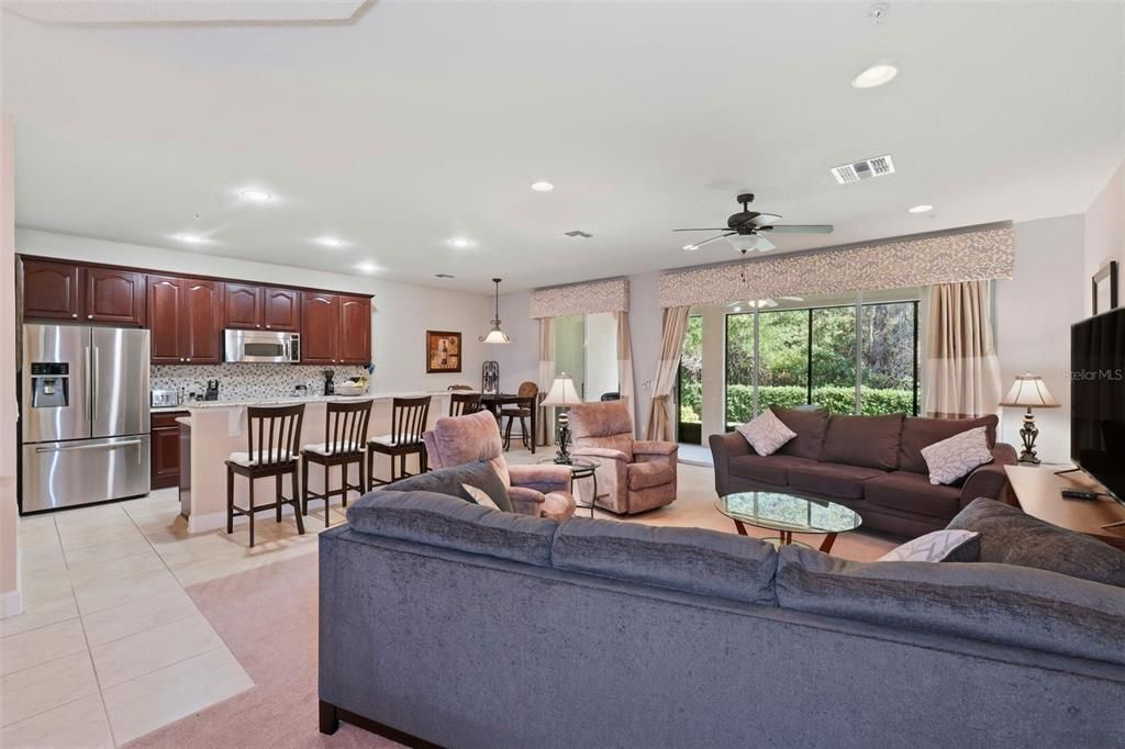 На продажу: $369,000 (3 спален, 2 ванн, 2059 Квадратных фут)