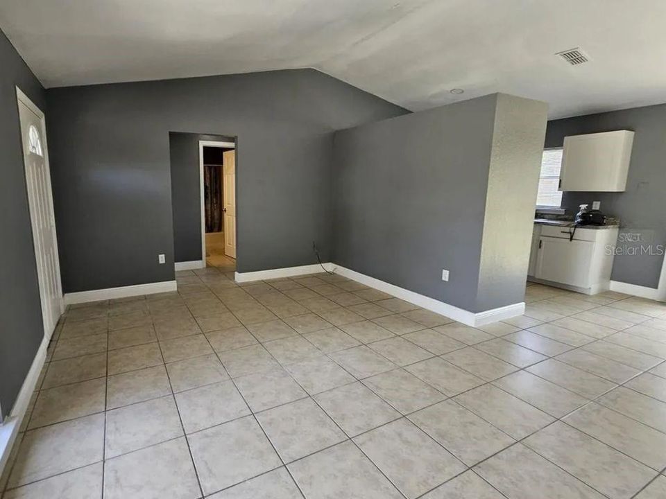 For Sale: $259,990 (3 beds, 2 baths, 1000 Square Feet)