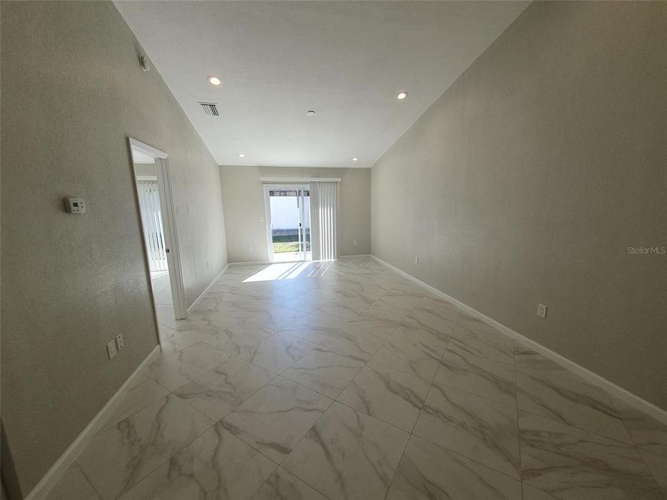 出租: $1,950 (2 贝兹, 2 浴室, 1000 平方英尺)