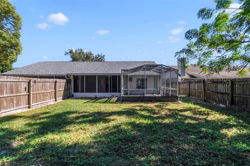 For Sale: $274,900 (2 beds, 2 baths, 1093 Square Feet)