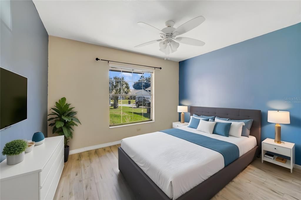 For Sale: $274,900 (2 beds, 2 baths, 1093 Square Feet)