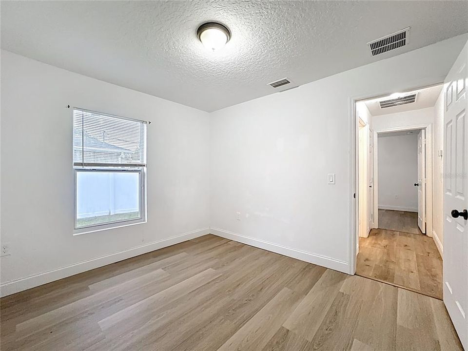 For Sale: $355,000 (4 beds, 2 baths, 1591 Square Feet)