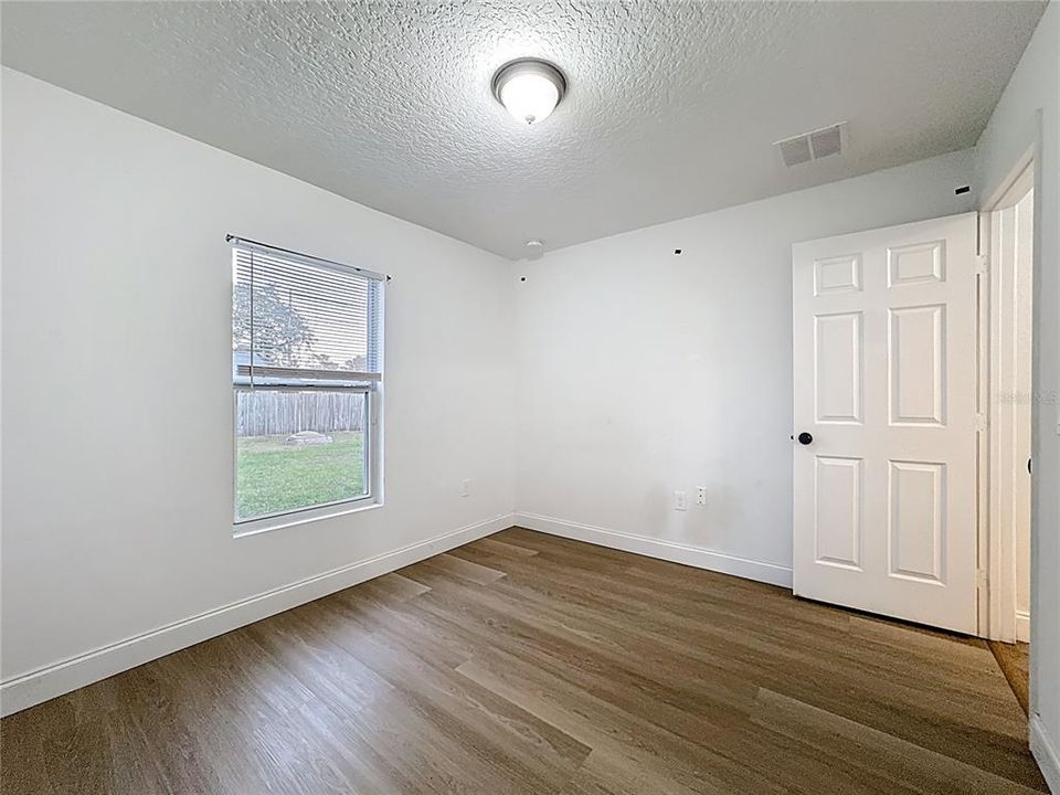 For Sale: $355,000 (4 beds, 2 baths, 1591 Square Feet)