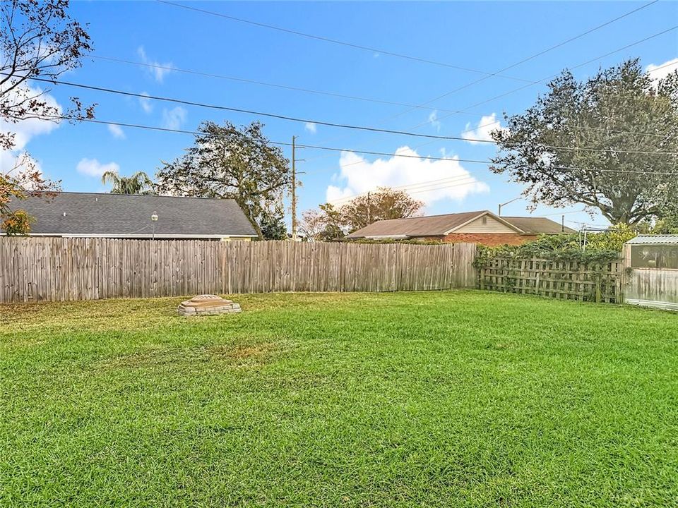 For Sale: $355,000 (4 beds, 2 baths, 1591 Square Feet)