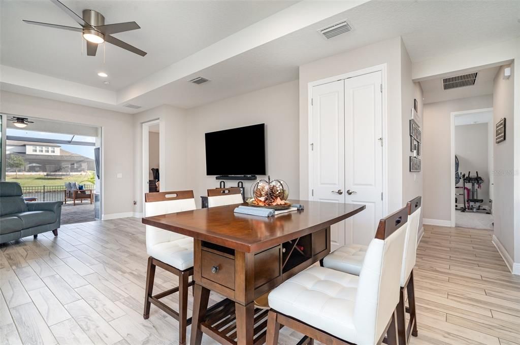 For Sale: $549,900 (4 beds, 3 baths, 2139 Square Feet)