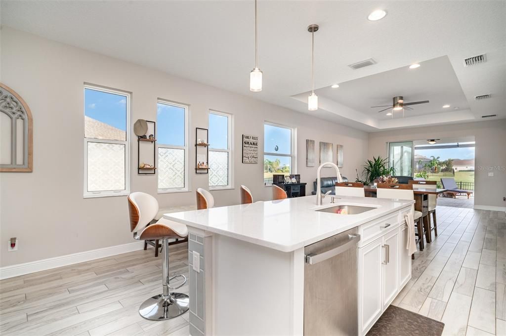 For Sale: $549,900 (4 beds, 3 baths, 2139 Square Feet)