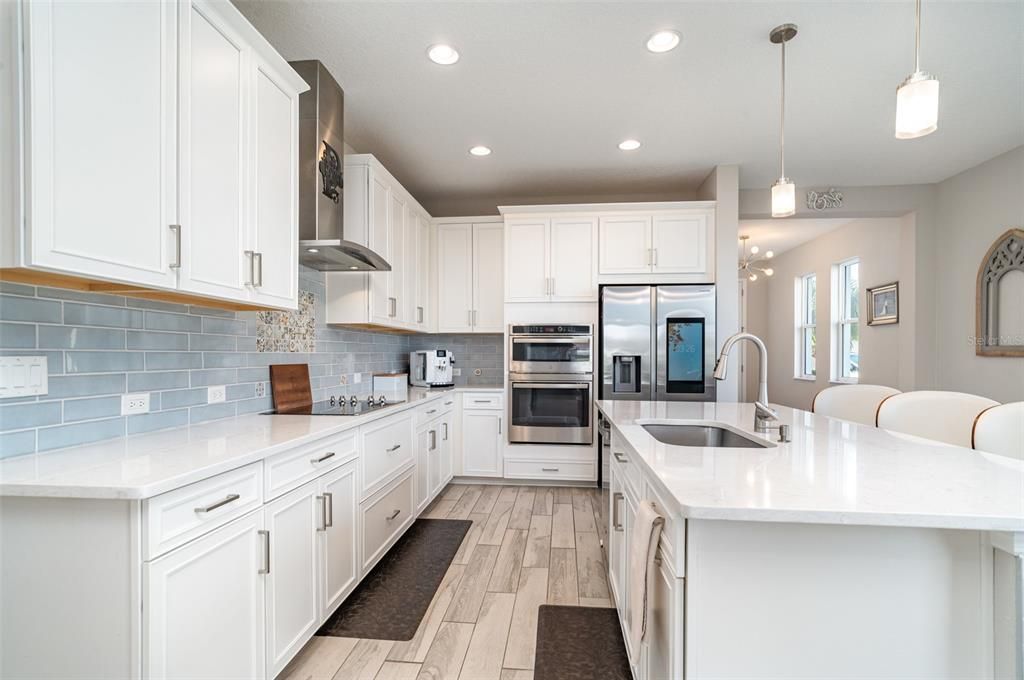 For Sale: $549,900 (4 beds, 3 baths, 2139 Square Feet)