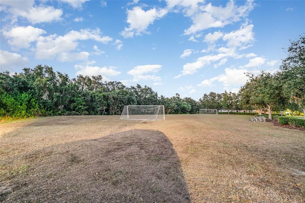 For Sale: $549,900 (4 beds, 3 baths, 2139 Square Feet)