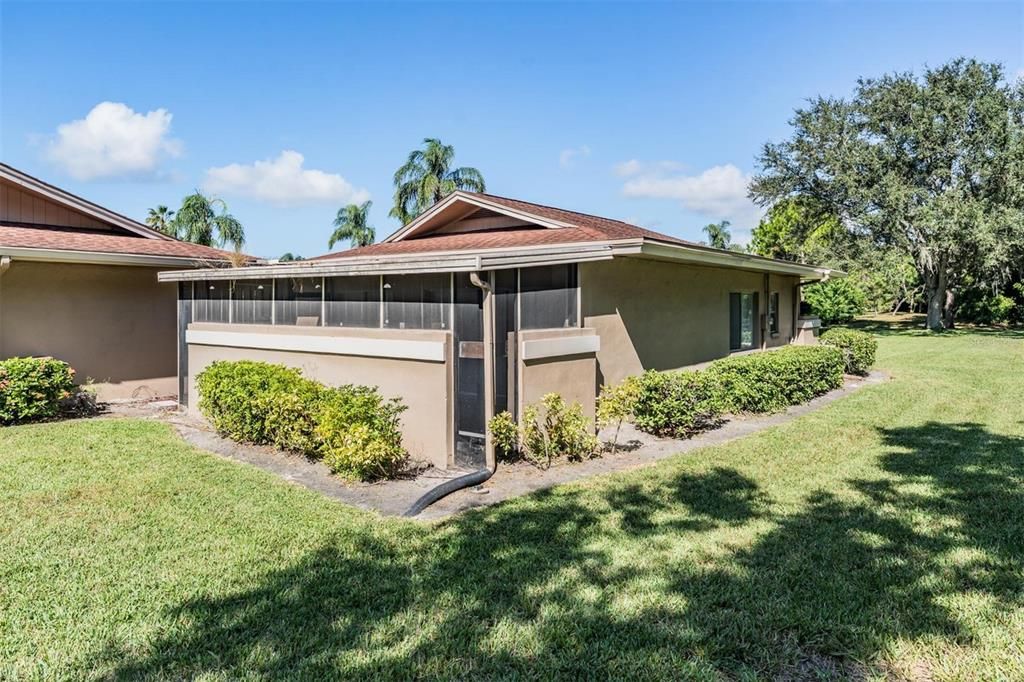 For Sale: $184,000 (1 beds, 1 baths, 825 Square Feet)