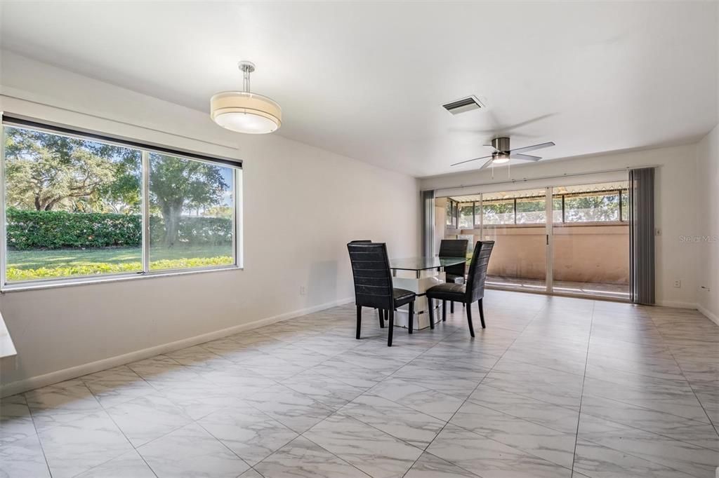 For Sale: $184,000 (1 beds, 1 baths, 825 Square Feet)