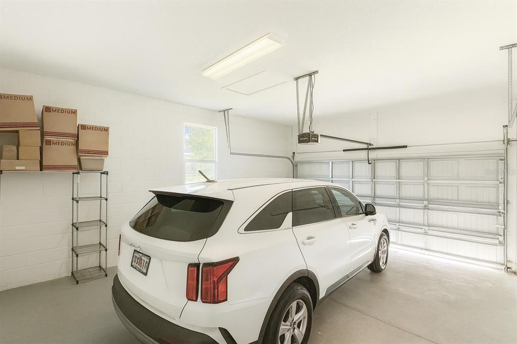 Под контрактом: $584,800 (4 спален, 2 ванн, 2292 Квадратных фут)