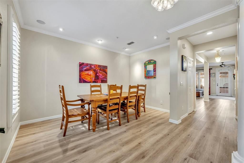 待售: $650,000 (2 贝兹, 2 浴室, 2070 平方英尺)