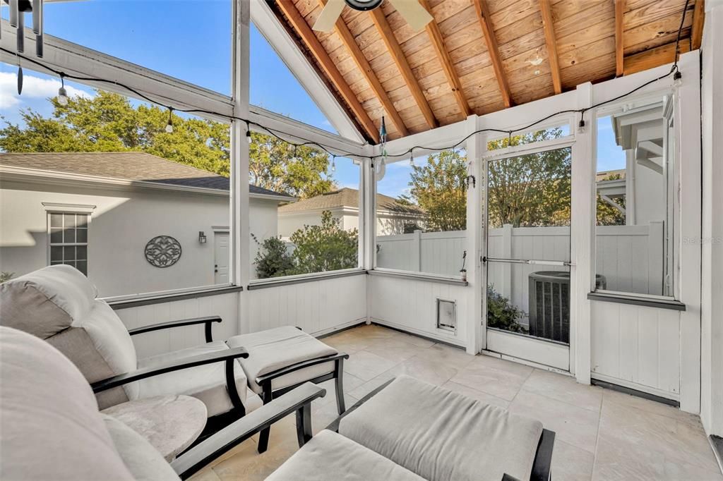 待售: $650,000 (2 贝兹, 2 浴室, 2070 平方英尺)