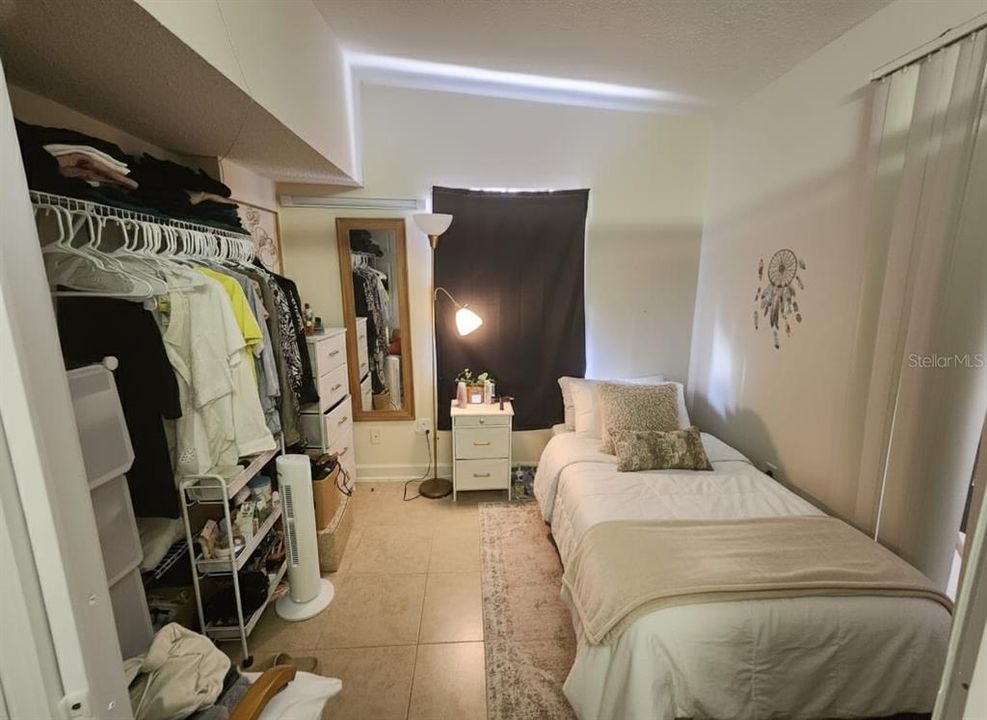 合同活跃: $480,000 (3 贝兹, 2 浴室, 2084 平方英尺)