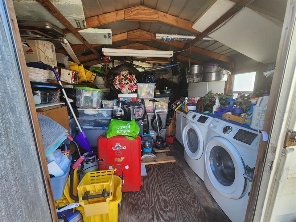 合同活跃: $480,000 (3 贝兹, 2 浴室, 2084 平方英尺)