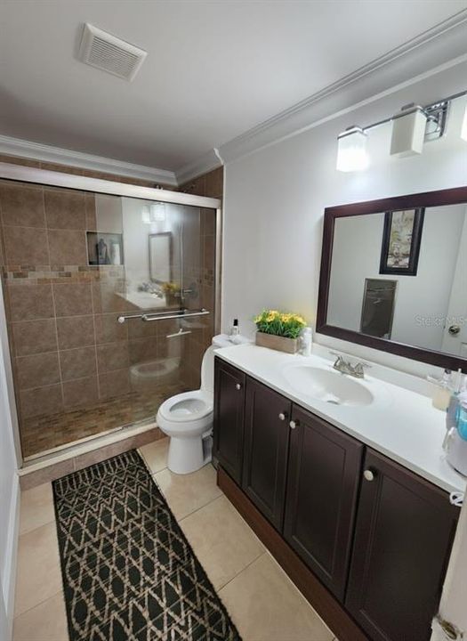 合同活跃: $480,000 (3 贝兹, 2 浴室, 2084 平方英尺)