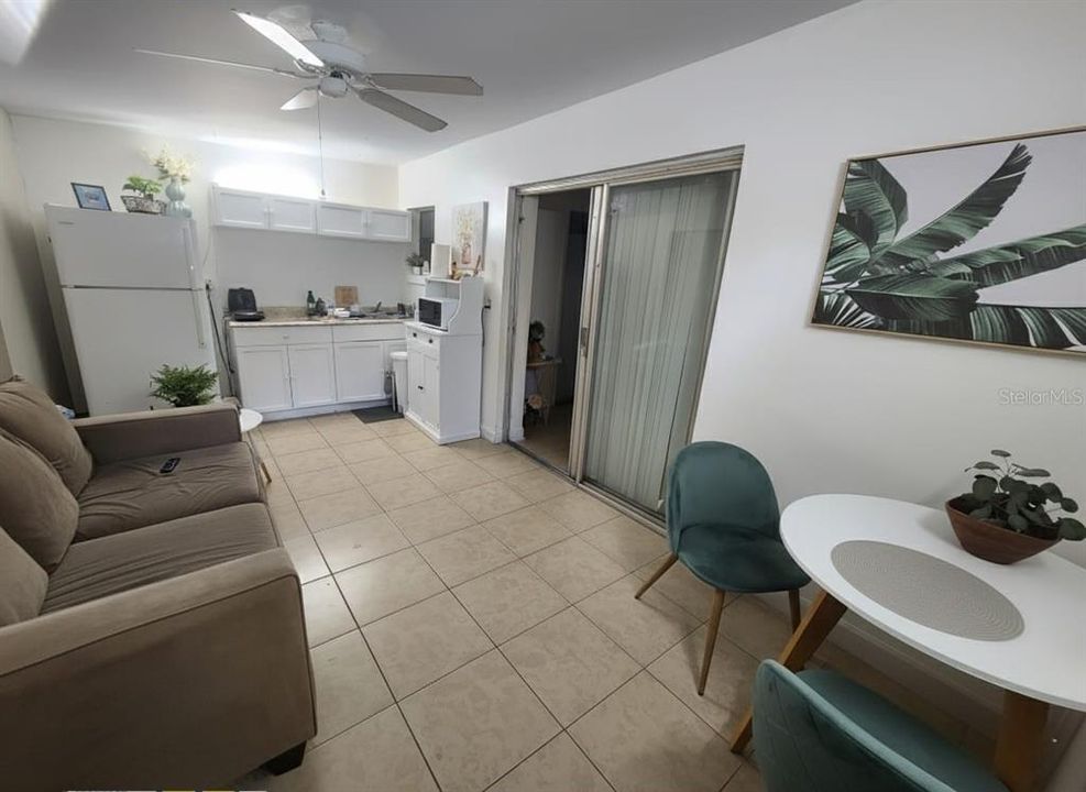 合同活跃: $480,000 (3 贝兹, 2 浴室, 2084 平方英尺)