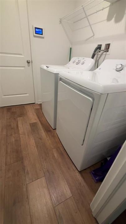 待售: $380,000 (4 贝兹, 3 浴室, 1975 平方英尺)