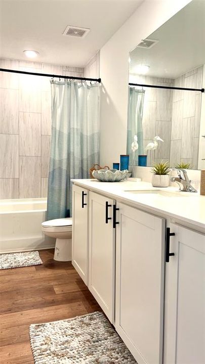 待售: $380,000 (4 贝兹, 3 浴室, 1975 平方英尺)