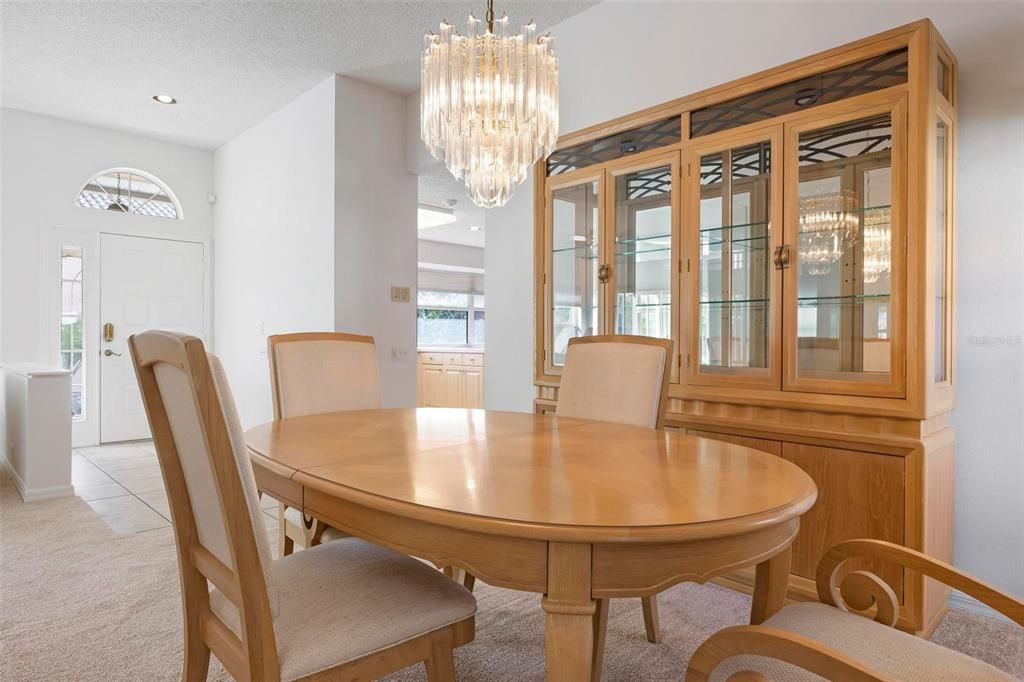 For Sale: $379,000 (2 beds, 2 baths, 1767 Square Feet)