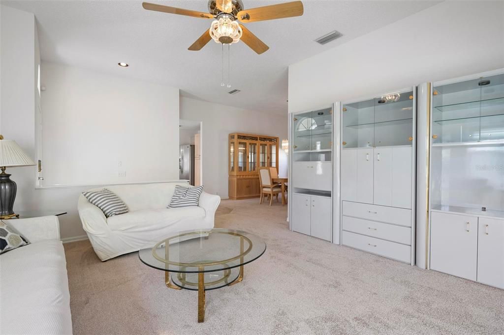 For Sale: $379,000 (2 beds, 2 baths, 1767 Square Feet)