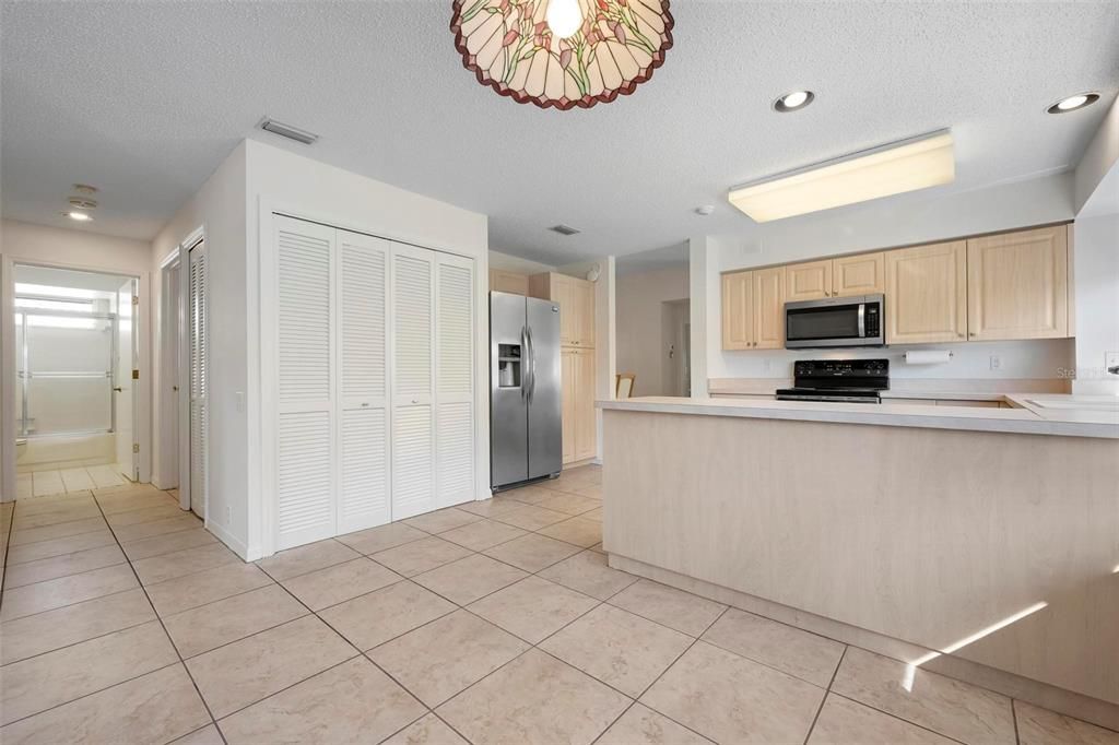 For Sale: $379,000 (2 beds, 2 baths, 1767 Square Feet)