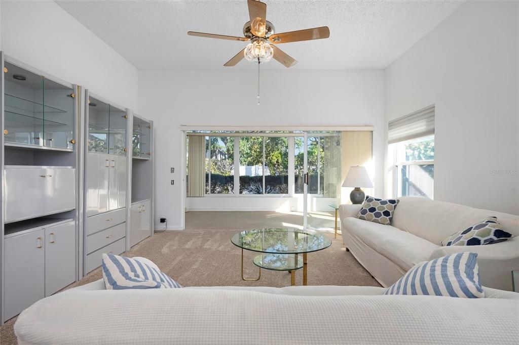 For Sale: $379,000 (2 beds, 2 baths, 1767 Square Feet)