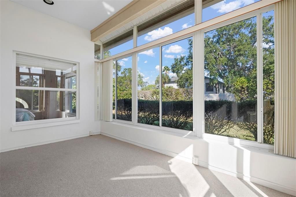 For Sale: $379,000 (2 beds, 2 baths, 1767 Square Feet)