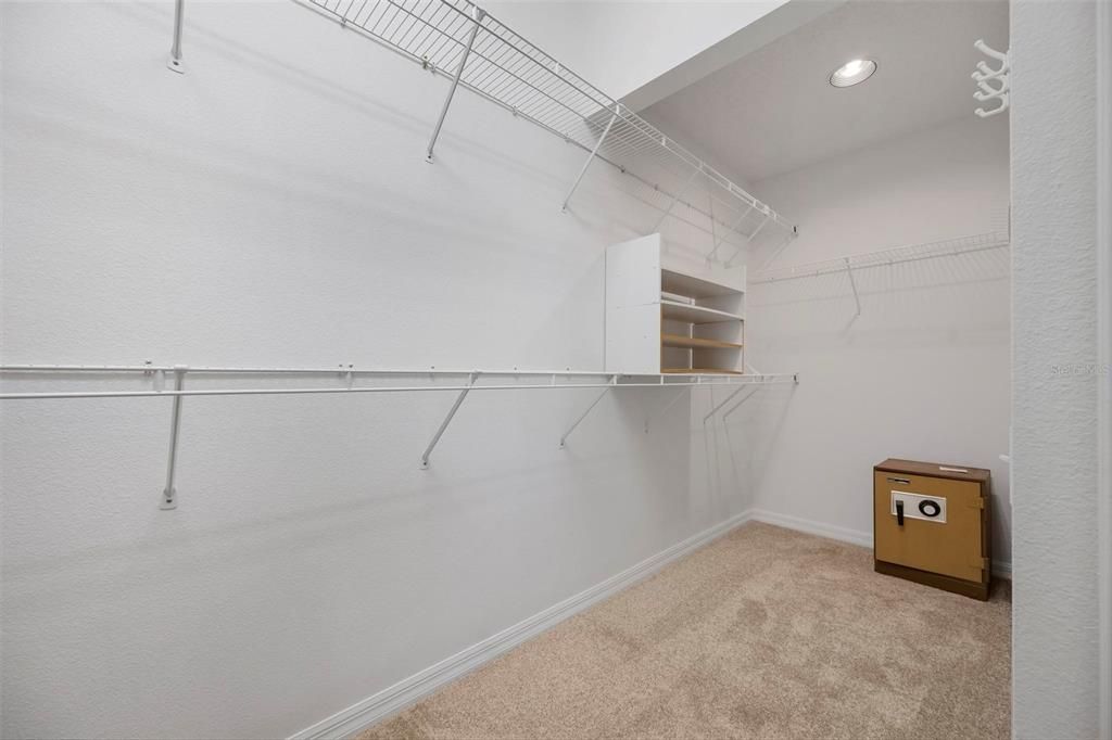 For Sale: $379,000 (2 beds, 2 baths, 1767 Square Feet)